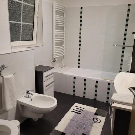 Li-do Vendeghaz * بالاتونفوريد