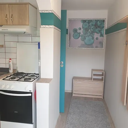 Li-do Vendeghaz بالاتونفوريد