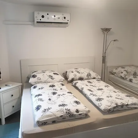 Li-do Vendeghaz شقة *