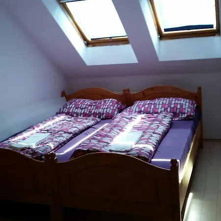 Li-do Vendeghaz شقة *