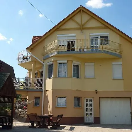 Li-do Vendeghaz Balatonfured
