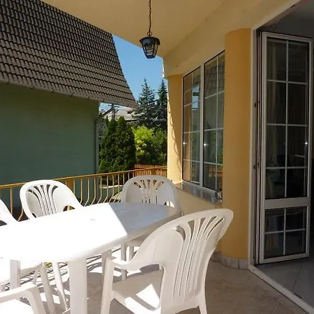 شقة Li-do Vendeghaz