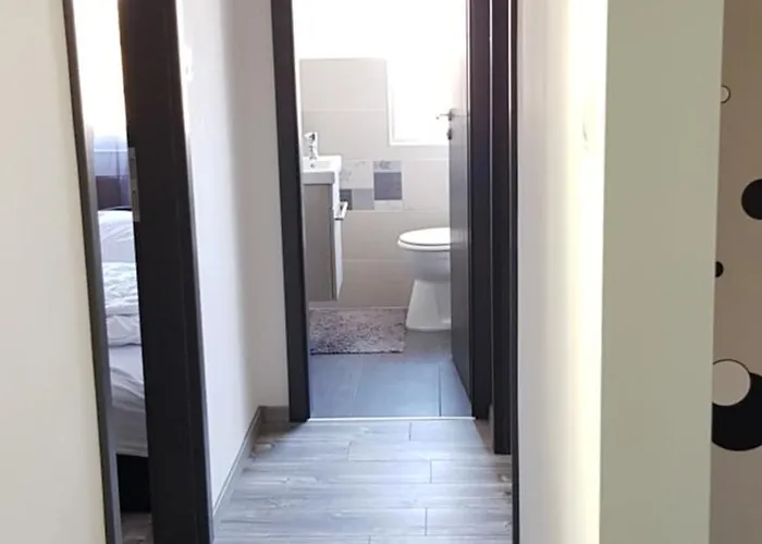 Apartament Li-do Vendeghaz