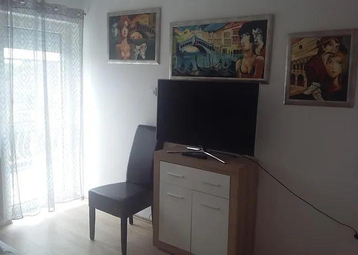 Apartament Li-do Vendeghaz