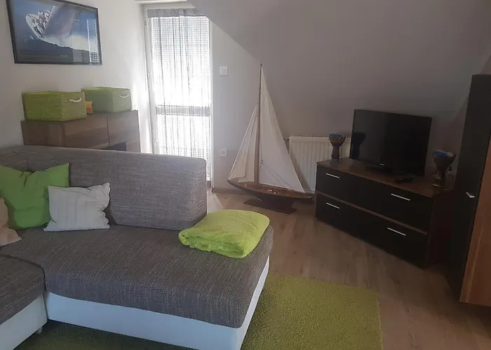 Apartament Li-do Vendeghaz