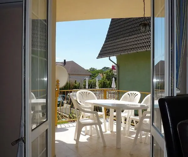 Apartament Li-do Vendeghaz *